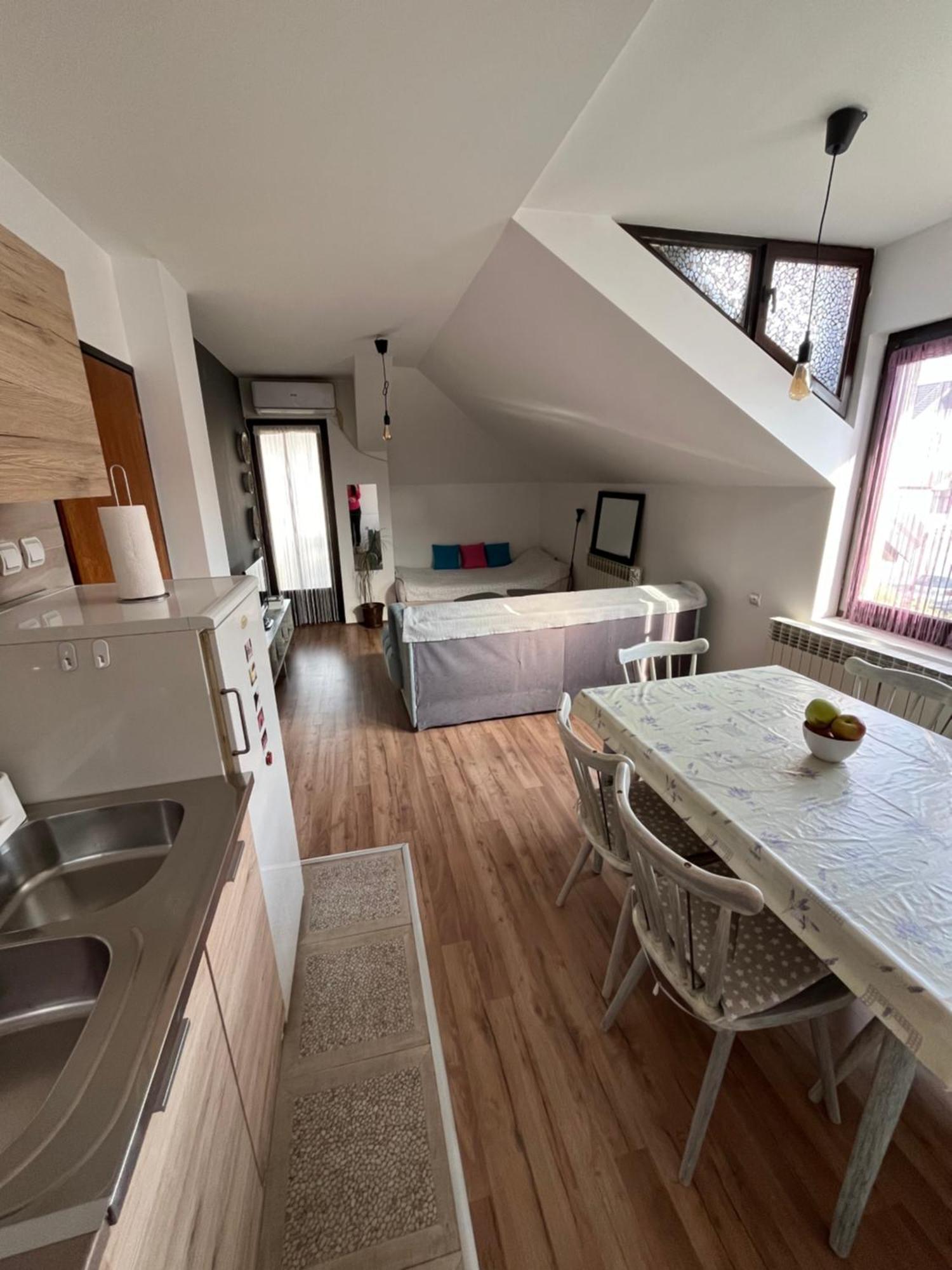 Stan Na Dan Loznica Appartement Buitenkant foto