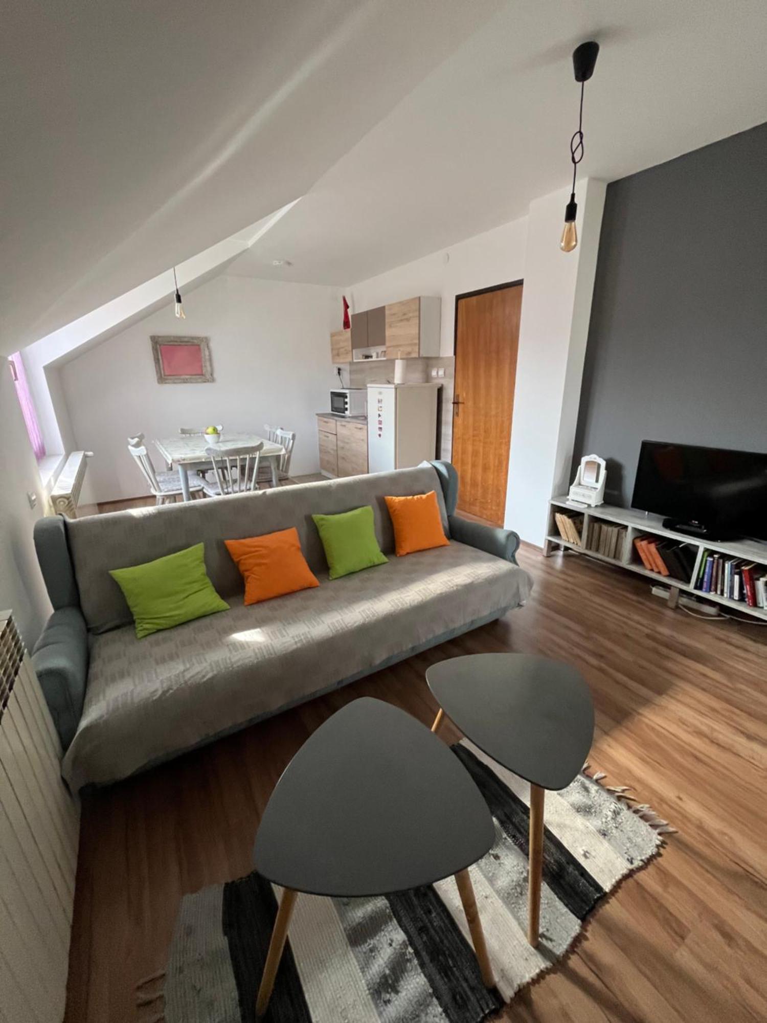 Stan Na Dan Loznica Appartement Buitenkant foto