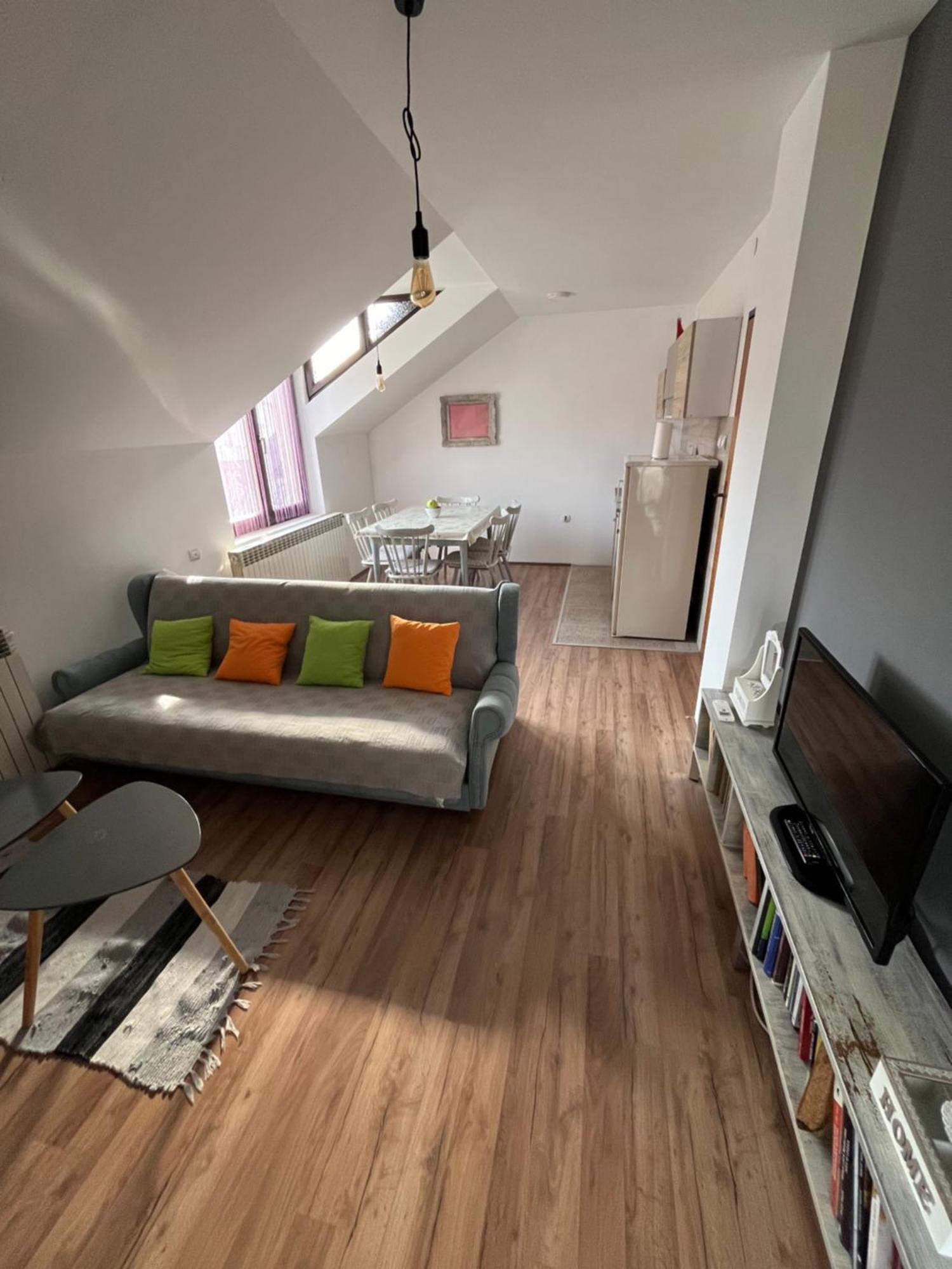 Stan Na Dan Loznica Appartement Buitenkant foto