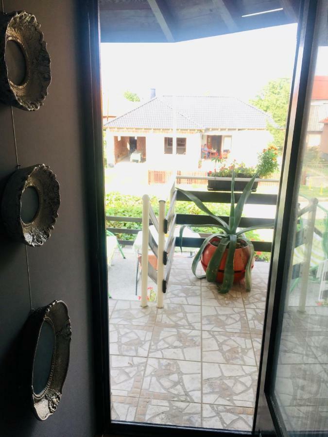 Stan Na Dan Loznica Appartement Buitenkant foto
